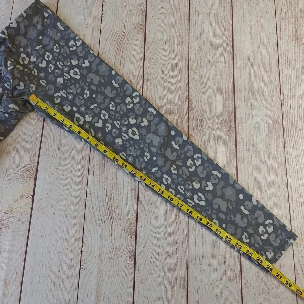 Eddie Bauer gray graphic tee & leopard legging set sz L (14/16)